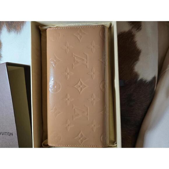 LOUIS VUITTON Monogram Vernis Portefeuille Sarah Long Wallet - Picture 4 of 15